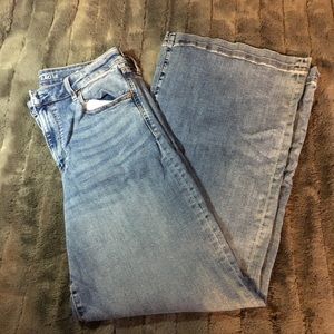 American Eagle Wide Leg Cropped Jeans